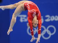 开云体育APP下载-钢铁意志与烈焰雄心，当德意志铁骑冲垮蓝黑防线，范戴克点燃的不只是赛场