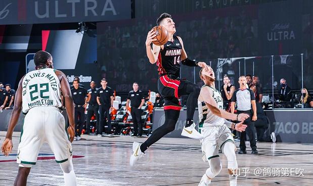 雄鹿队力克上海队,取得季后赛资格 雄鹿队力克上海队,取得季后赛资格