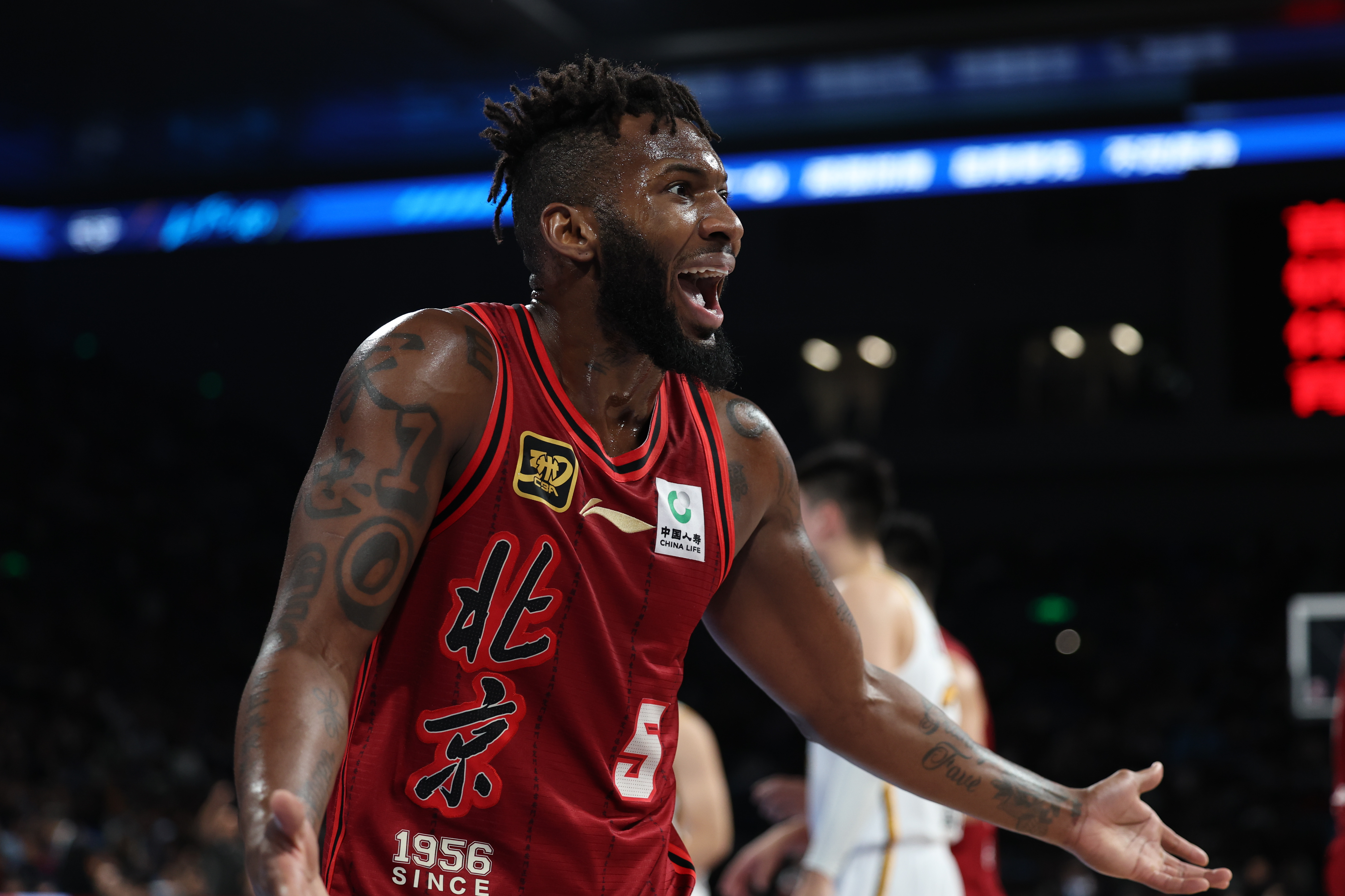 热血篮球赛场全力争夺胜利,精湛技术争相展示的简单介绍 热血篮球赛场全力争夺胜利,精湛技术争相展示的简单介绍