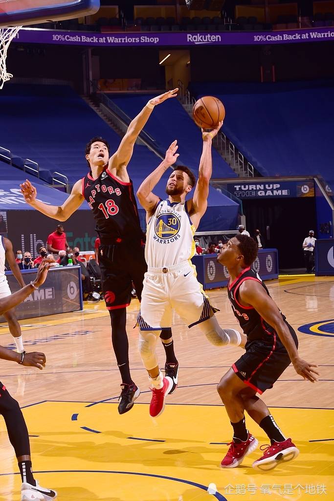 猛龙球队团结一心，夺下连战连胜