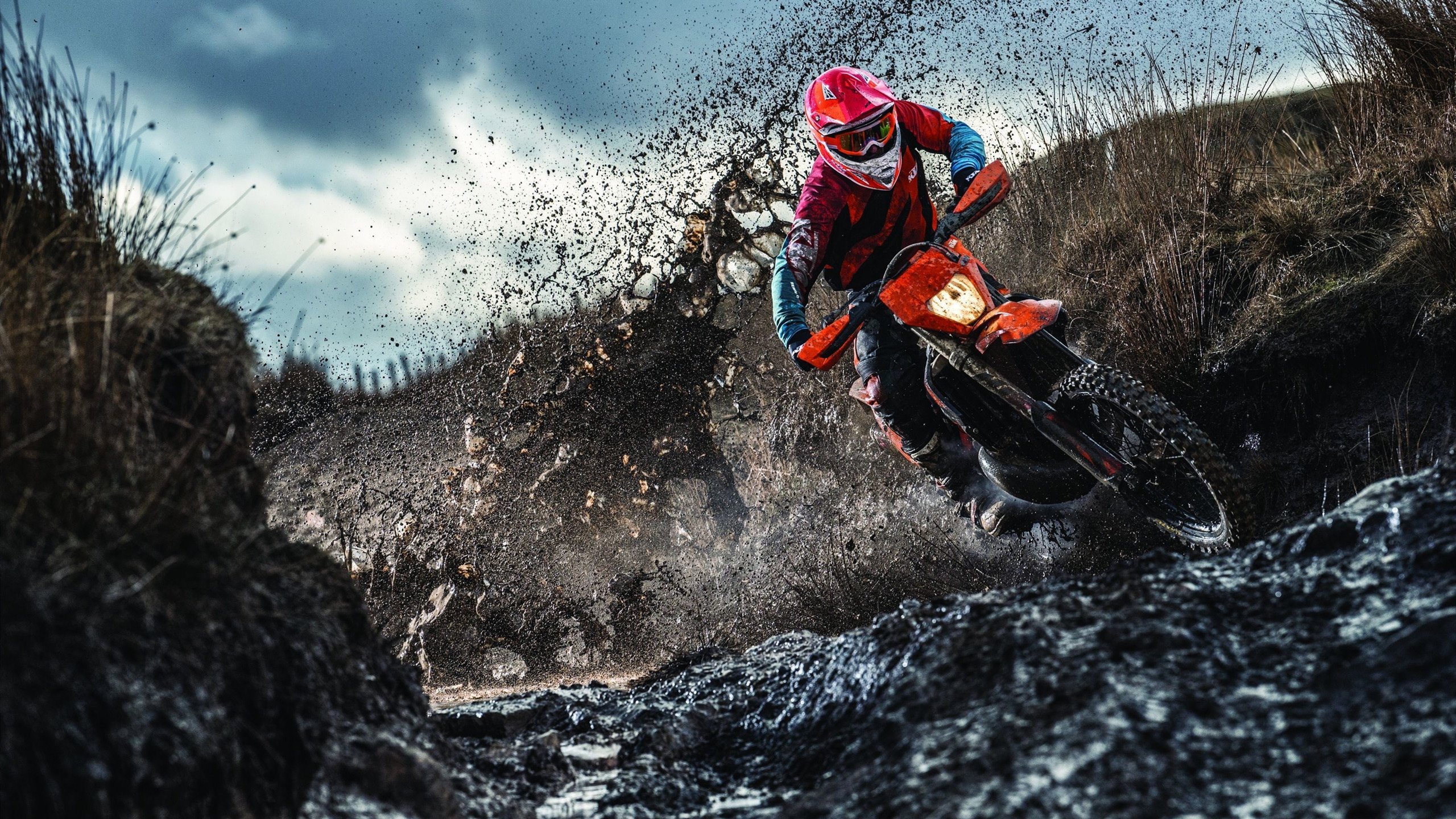 当东方巨龙遇上银黑军团，乔治全程高能输出，广东队与马刺的跨时空对决